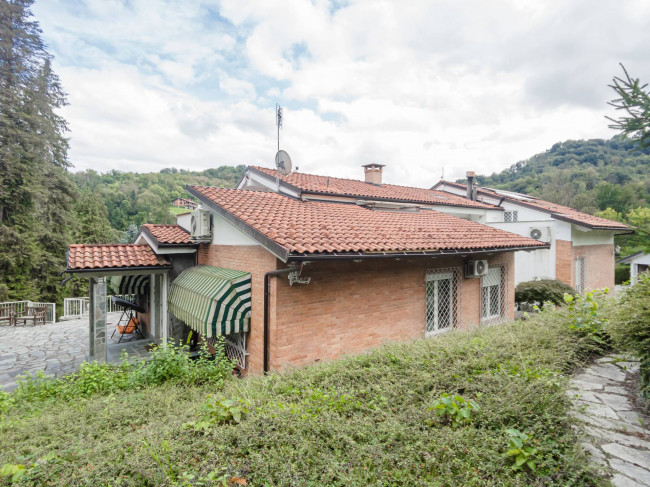 Villa Bifamiliare in Vendita a Gassino Torinese