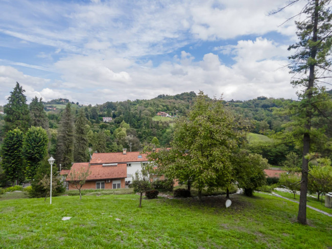Villa Bifamiliare in Vendita a Gassino Torinese