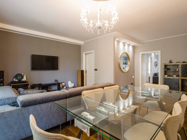 Villa Bifamiliare in Vendita a Gassino Torinese