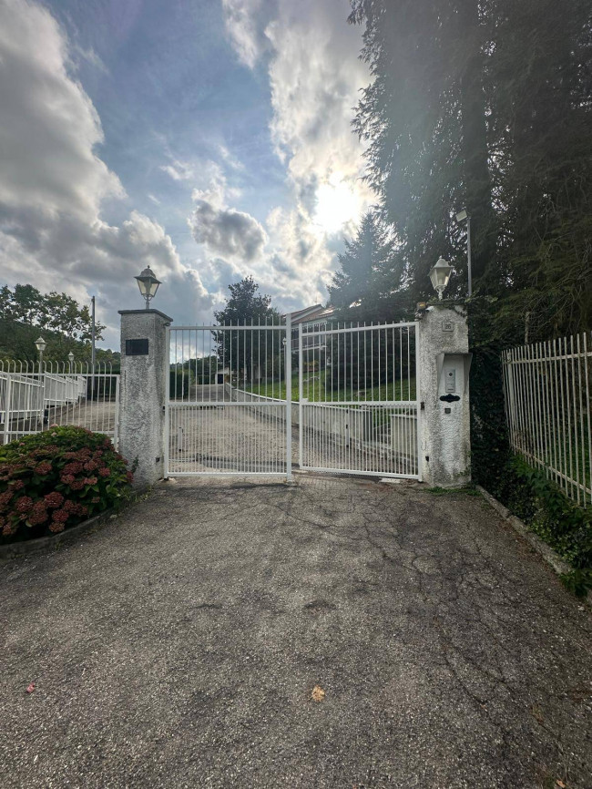 Villa Bifamiliare in Vendita a Gassino Torinese