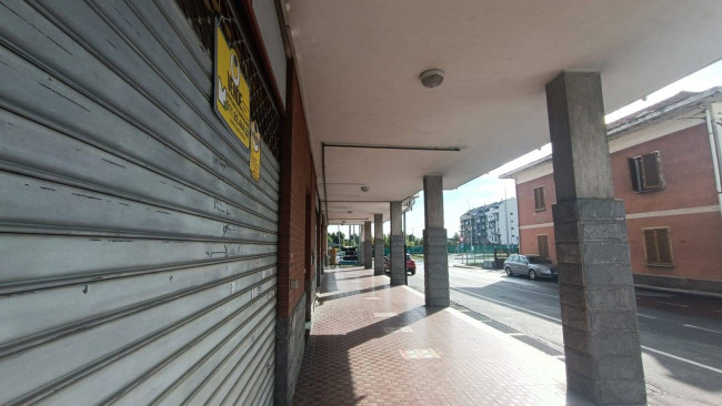 Negozio in Vendita a Borgaro Torinese