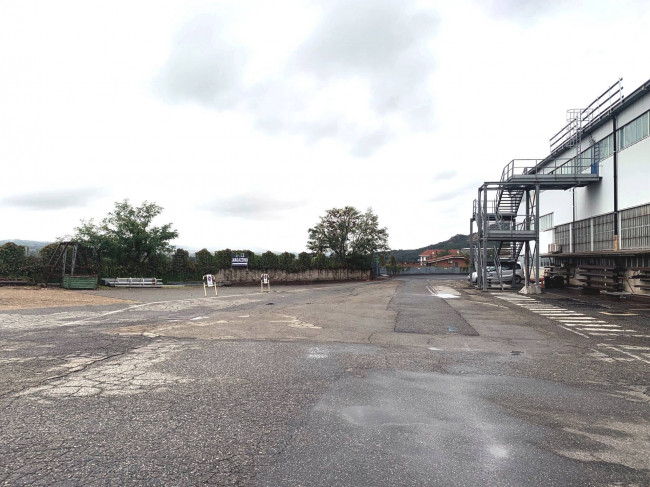 Capannone in Vendita a Caselette