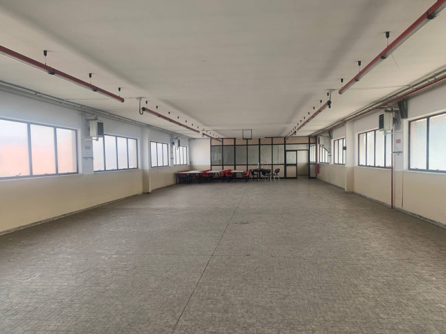 Centro logistico in Vendita a Rivoli