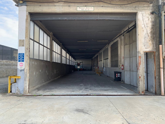 Centro logistico in Vendita a Rivoli
