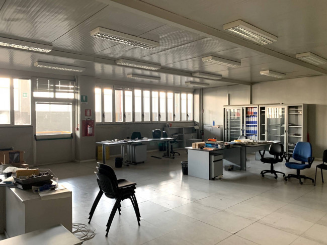 Centro logistico in Vendita a Rivoli