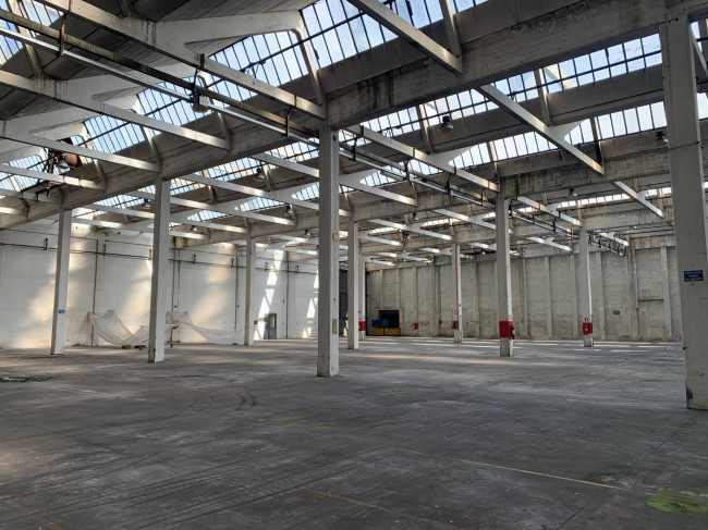 Centro logistico in Vendita a Rivoli