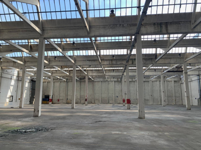 Centro logistico in Vendita a Rivoli