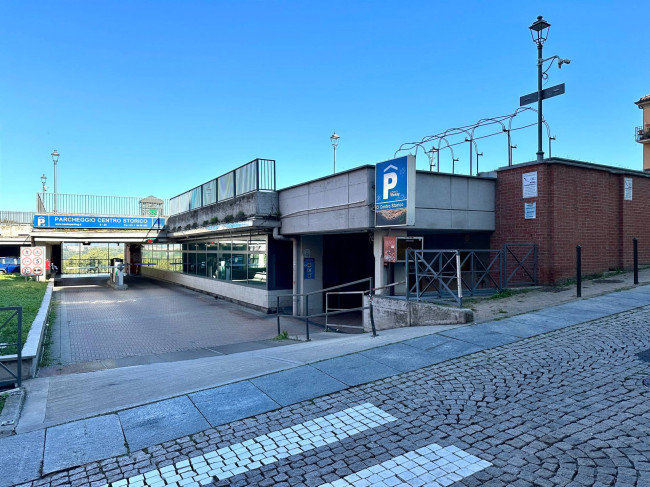 Box o garage in Vendita a Moncalieri