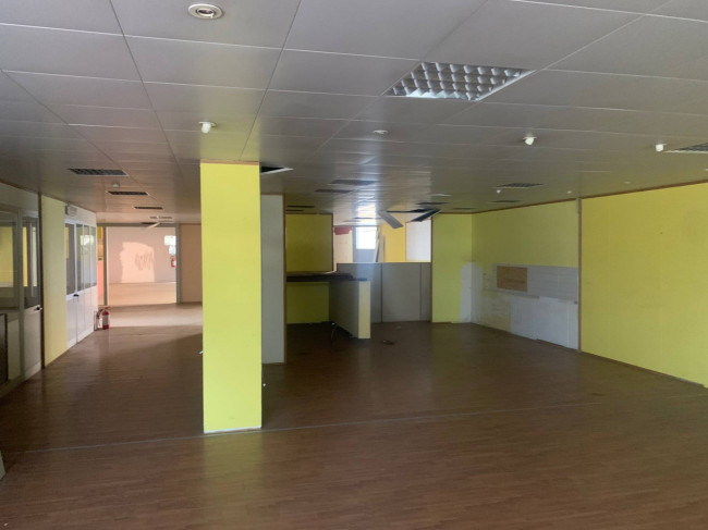 Locale commerciale in Vendita a Caselette