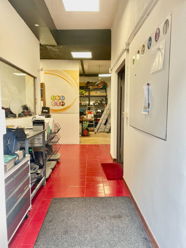 Magazzino in vendita a Trofarello