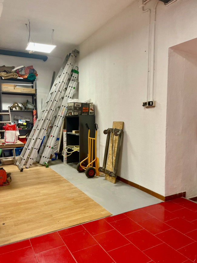 Magazzino in vendita a Trofarello