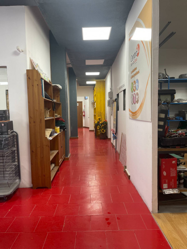 Magazzino in vendita a Trofarello