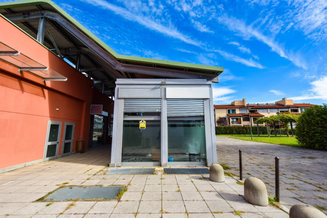 Negozio in affitto a Grugliasco