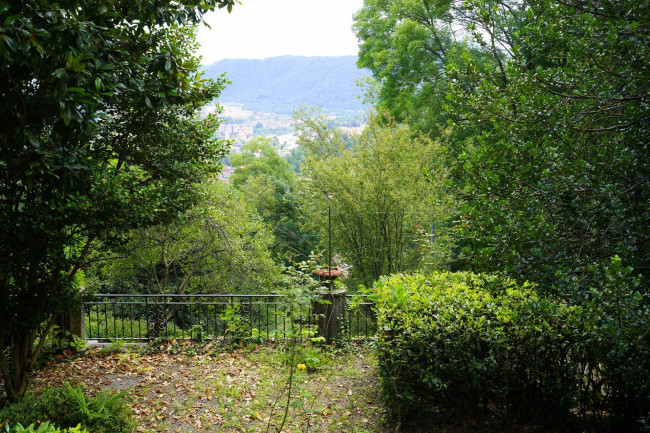 Villa Storica in Vendita a Borgosesia