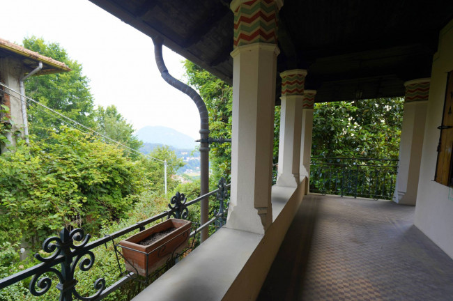 Villa Storica in Vendita a Borgosesia