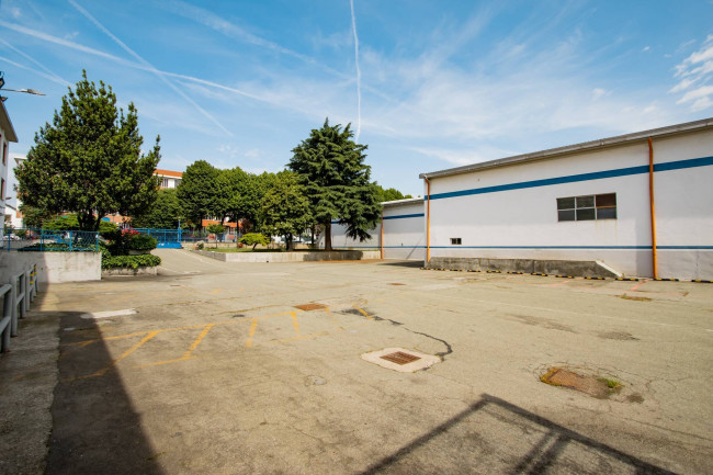 Capannone in Vendita a Rivoli