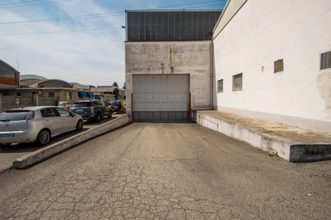 Capannone in Vendita a Rivoli