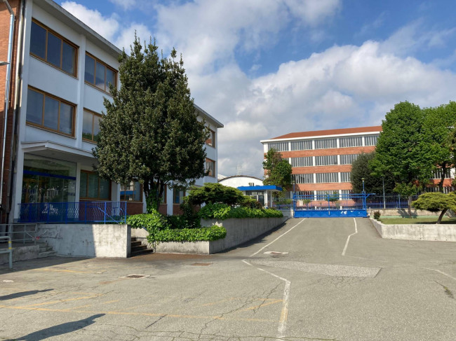 Capannone in Vendita a Rivoli