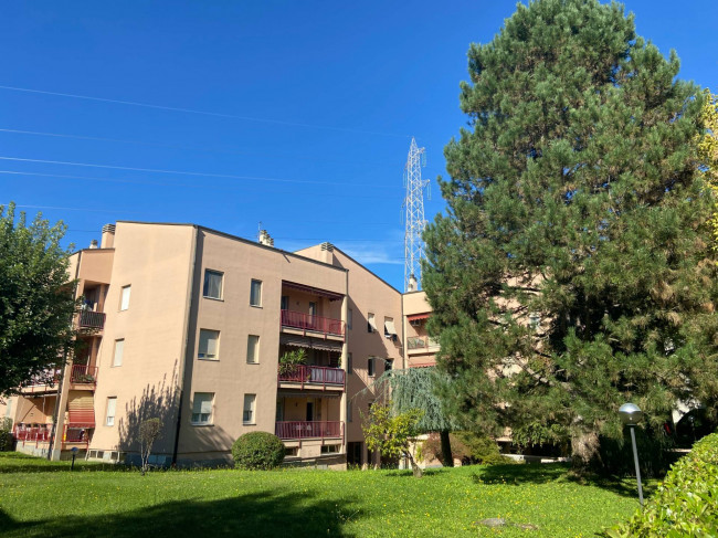 Appartamento in Vendita a Biassono