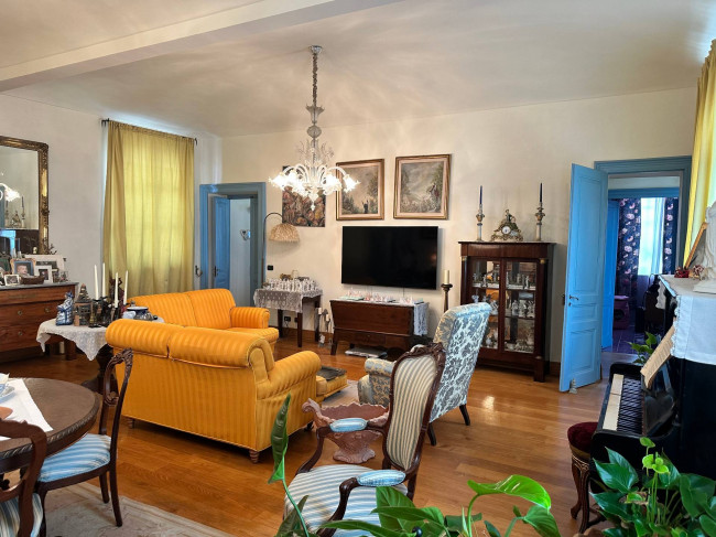 Villa Storica in Vendita a Caluso