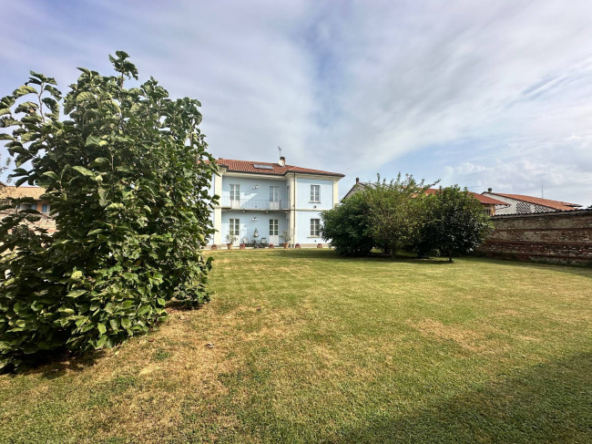 Villa Storica in Vendita a Caluso