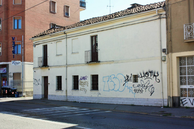 Casa indipendente in Vendita a Torino