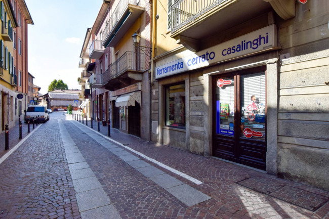 Attività Commerciale in Vendita a Chieri