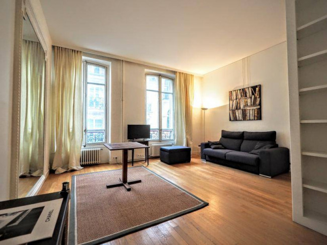 Appartamento in Vendita a Paris