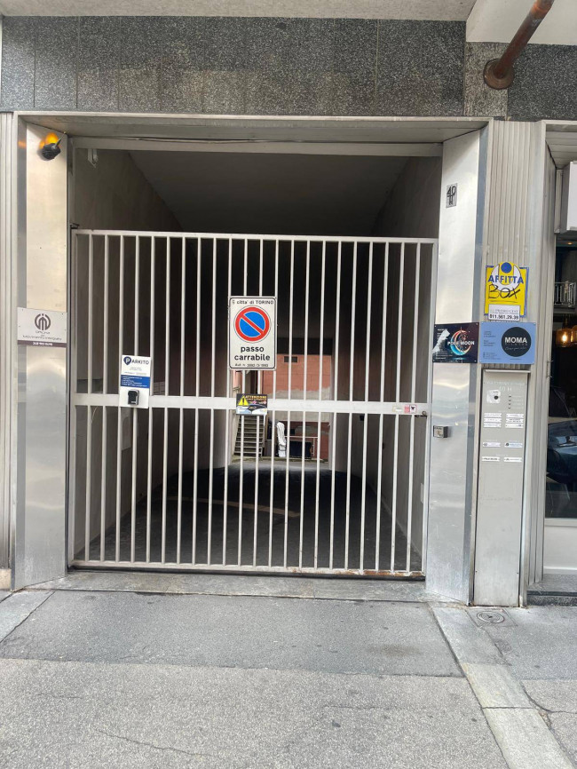 Box o garage in Affitto a Torino