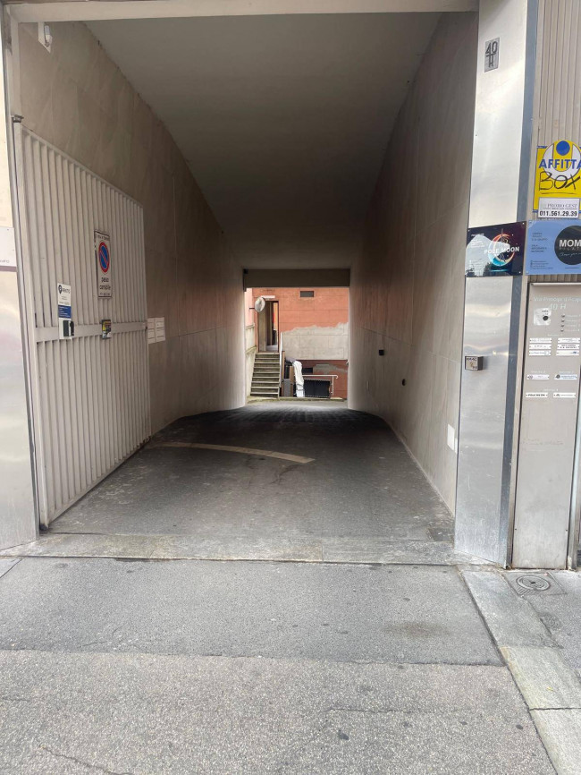 Box o garage in Affitto a Torino