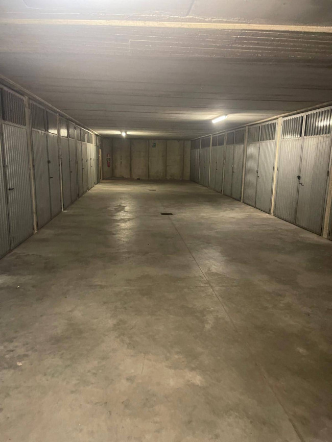 Box o garage in vendita a Torino