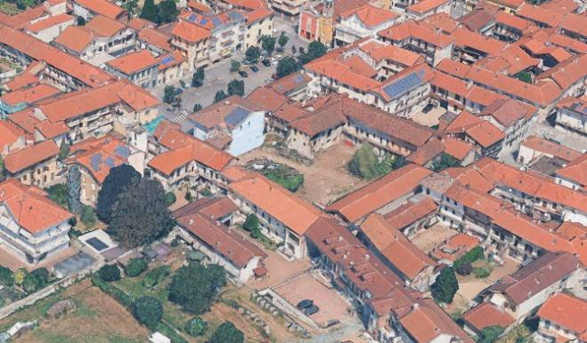 Stabile - Palazzo in vendita a Mathi