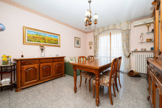 Appartamento in Vendita a Grugliasco