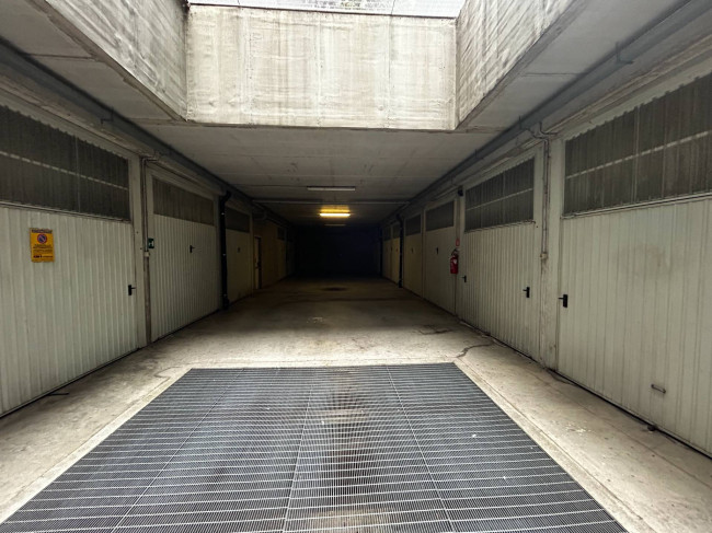 Box o garage in Vendita a Torino