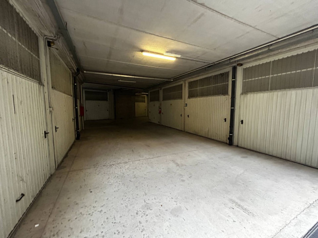 Box o garage in vendita a Torino