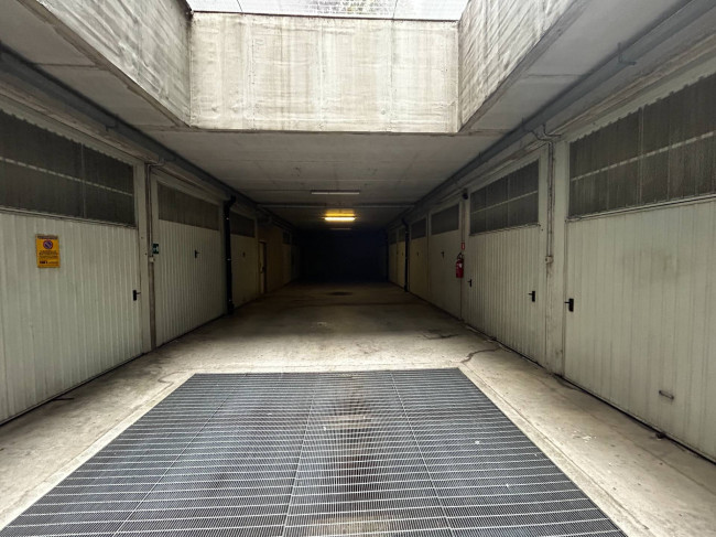 Box o garage in vendita a Torino