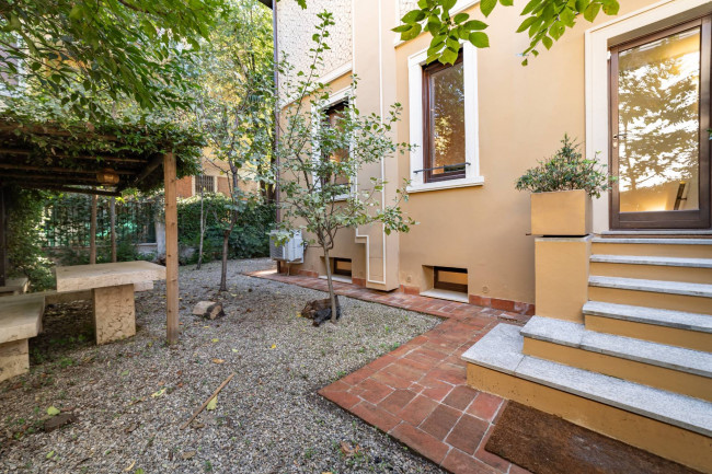 Villa in Affitto a Milano