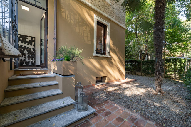 Villa in Affitto a Milano