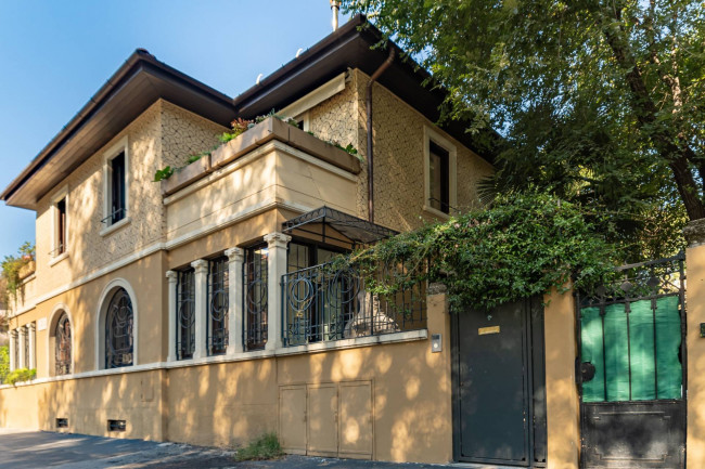 Villa in Affitto a Milano