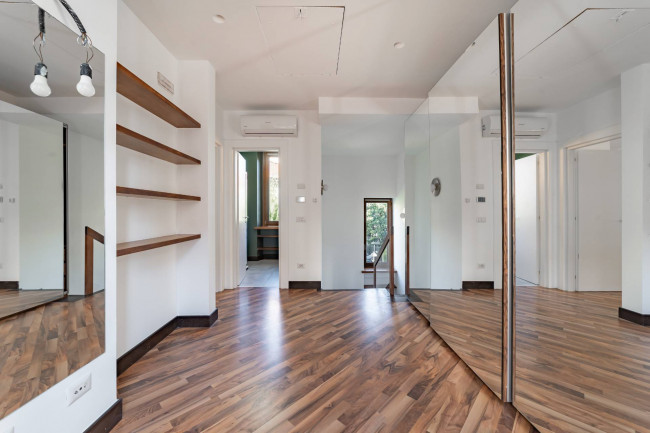 Villa in Affitto a Milano