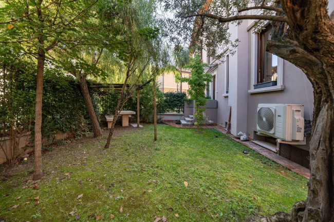 Villa in Affitto a Milano