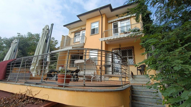 Villa in Vendita a San Francesco al Campo