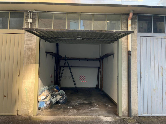 Box o garage in Vendita a Torino