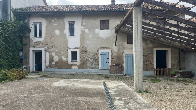 Cascina in Vendita a Alfiano Natta