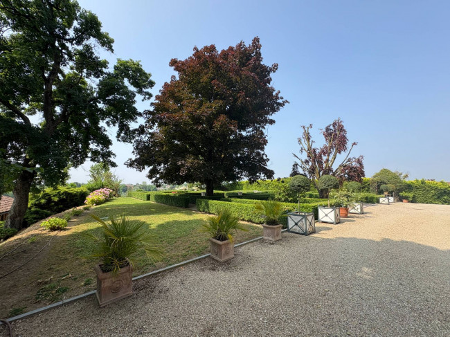 Villa Storica in Vendita a Portacomaro