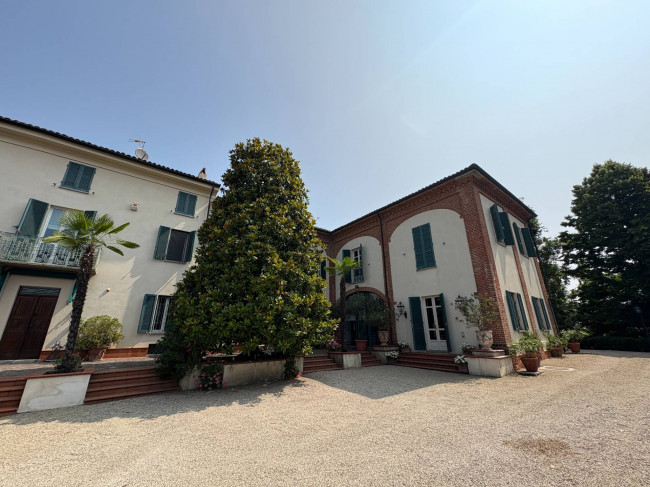 Villa Storica in Vendita a Portacomaro