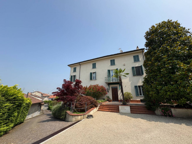 Villa Storica in Vendita a Portacomaro