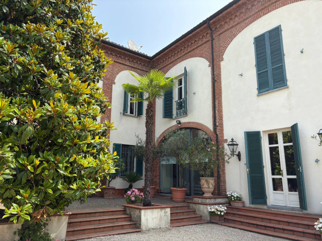 Villa Storica in Vendita a Portacomaro
