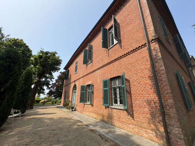 Villa Storica in Vendita a Portacomaro