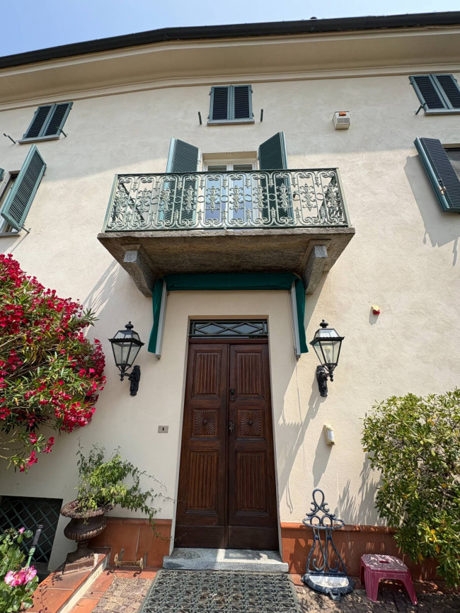 Villa Storica in Vendita a Portacomaro